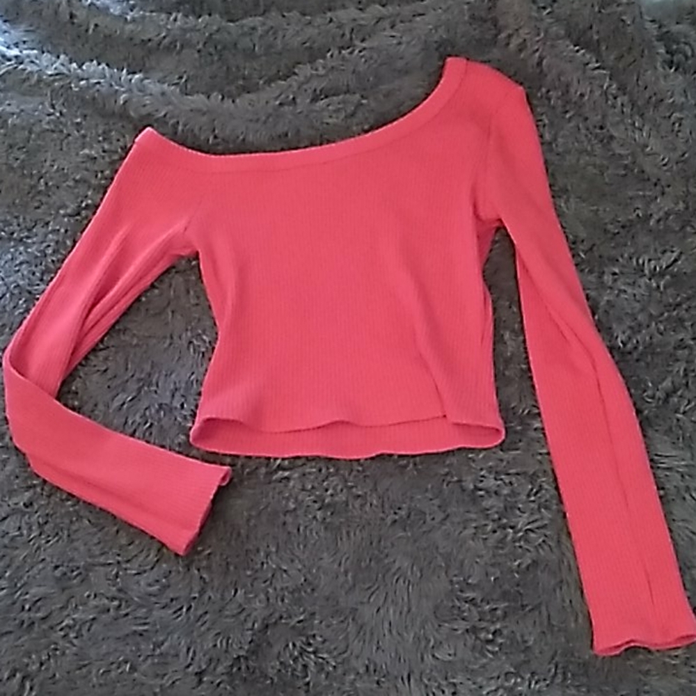 Ribbed one shoulder red shirt
